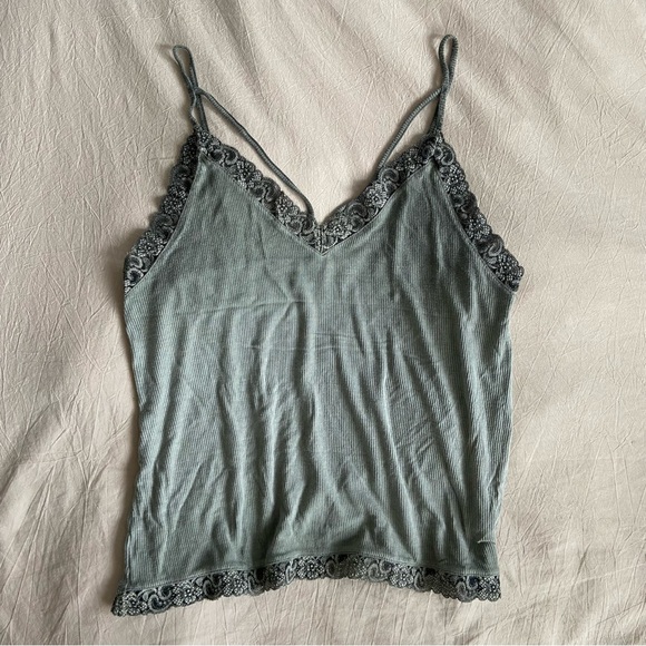 American Eagle / Lace Cami - Picture 2 of 5
